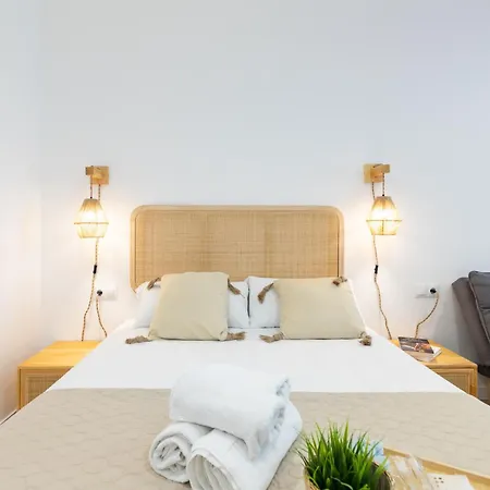 Ferienwohnung Travel Habitat Ruzafa Lofts Valencia Exterior foto